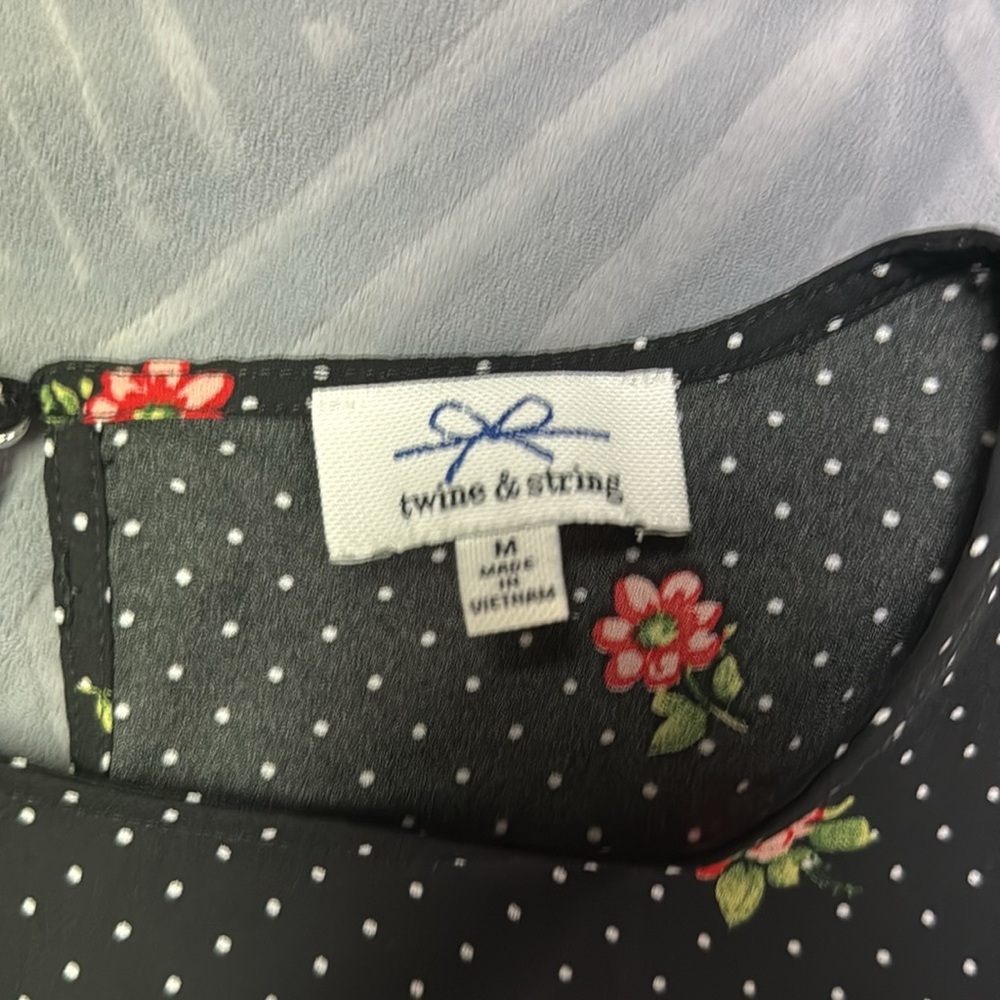 Patterned top - Picture 2 of 6